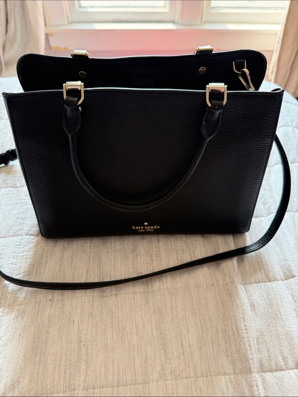 kate spade Black Leather Bag with Gold Hardware and Removable Cross Body Strap - Picture 8 of 9